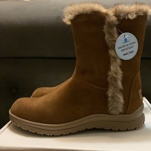 Winnetonka Sport Suede Boot. Size 8